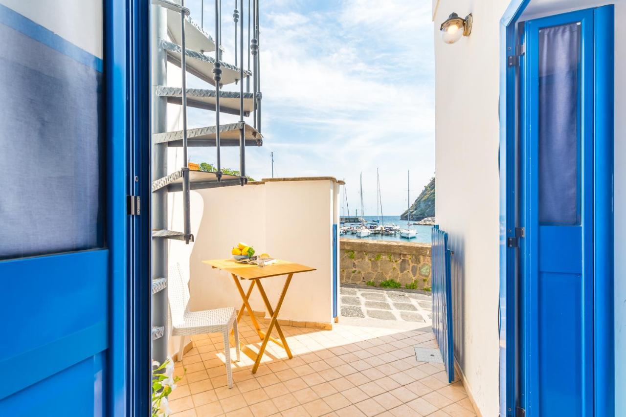 La Finestra Sul Mare Apartment *