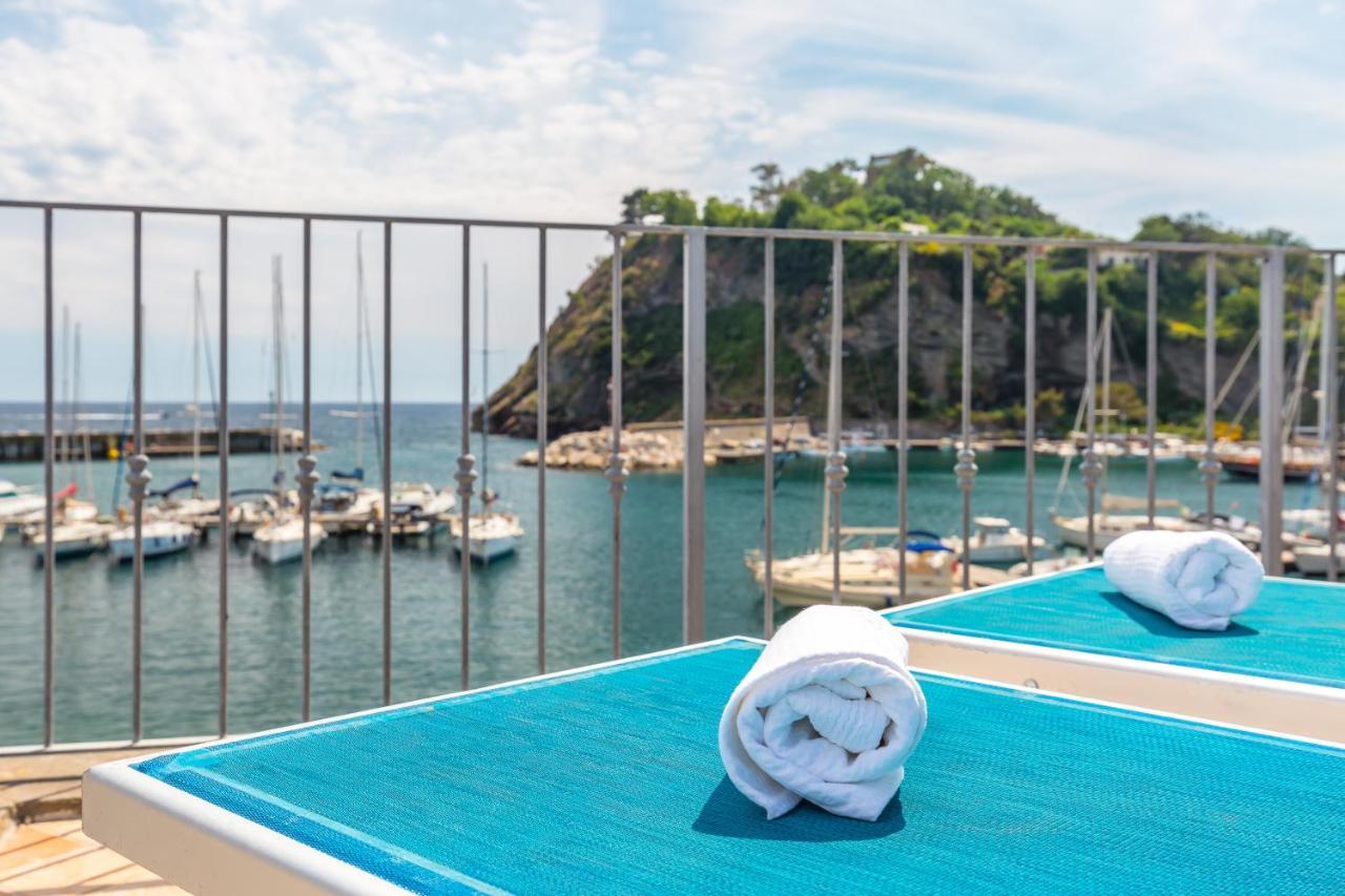 La Finestra Sul Mare Apartment Procida